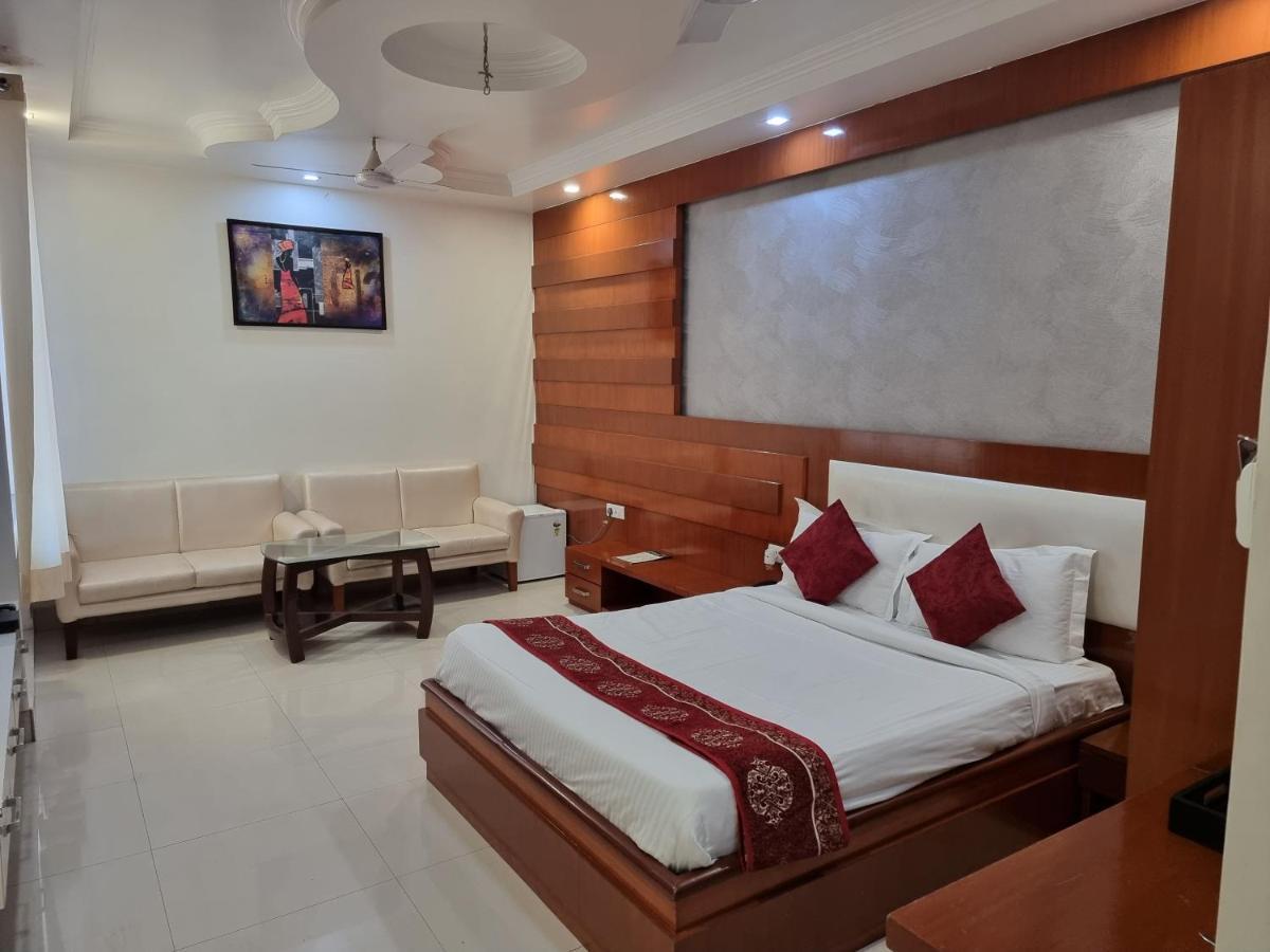 Hotel Vitthal International, Prayagraj Allāhābād Junction Zewnętrze zdjęcie
